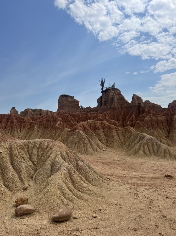 photo of the tatacoa red desert from the canyon floor