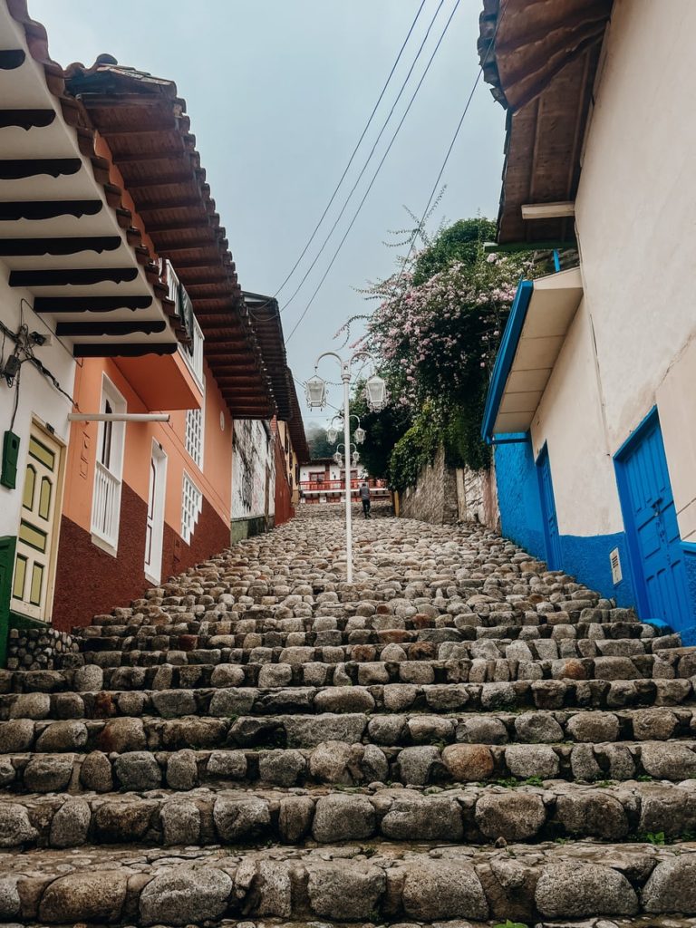 photo of cobbled steps with buildings lining the steps in jerico, colombia