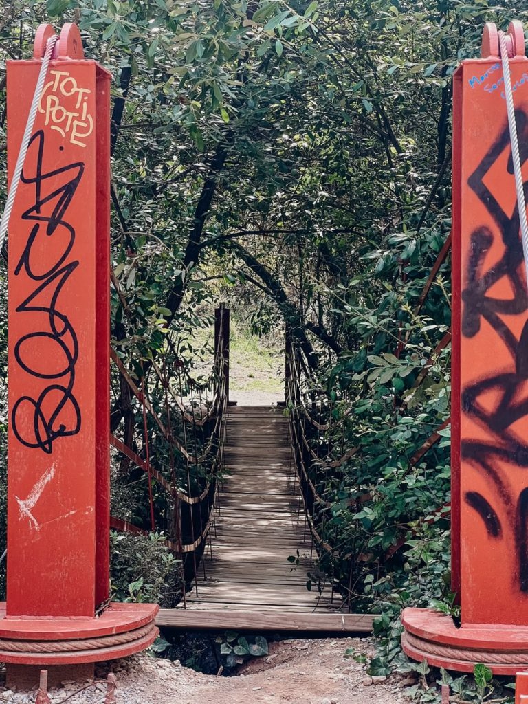 photo of bridge along the Los Cahorros trail